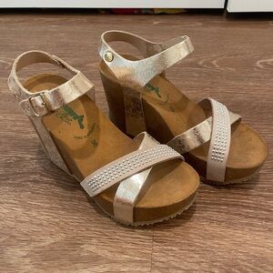 Bia Natura Women's Rosegold Cork Wedge Sandals